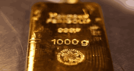 13.01 - Gold edged higher for the second consecutive session