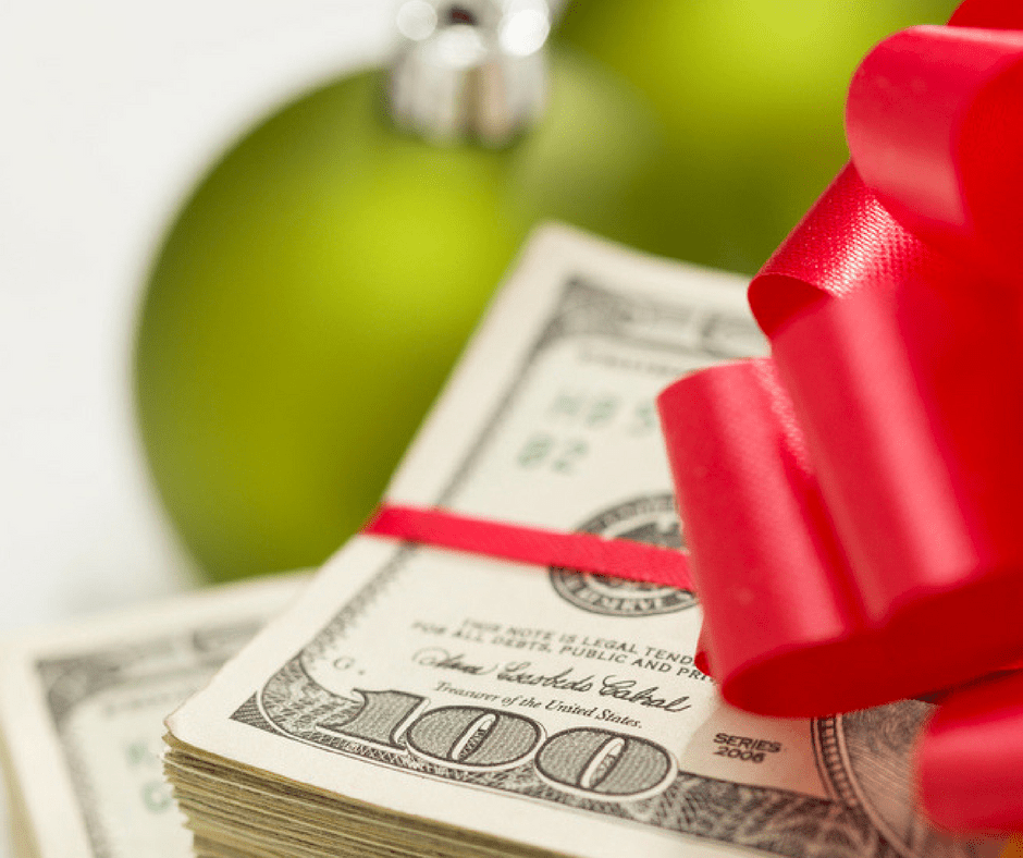 Top 7 holiday season money-saving tricks that will help you